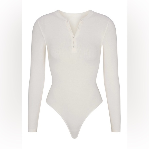 Woman’s Skims white Henley bodysuit size medium. - Picture 1 of 1